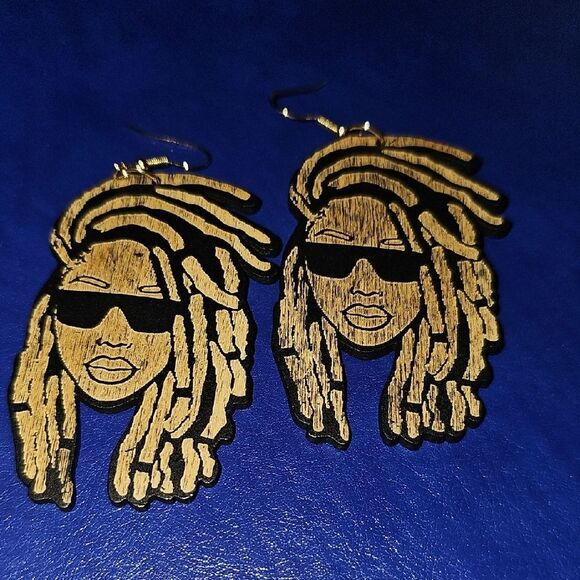Stylish Black and Gold Earrings - Picture 1 of 3